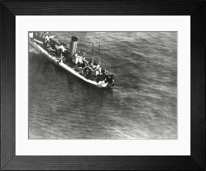 Framed Print : Italian ship at sea, damaged by a torpedo Framed Print : Italian ship at sea, damaged by a torpedo