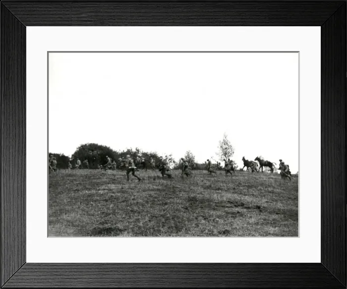 Framed Print : American troops, 2nd Battle of Cambrai, France, WW1 Framed Print : American troops, 2nd Battle of Cambrai, France, WW1