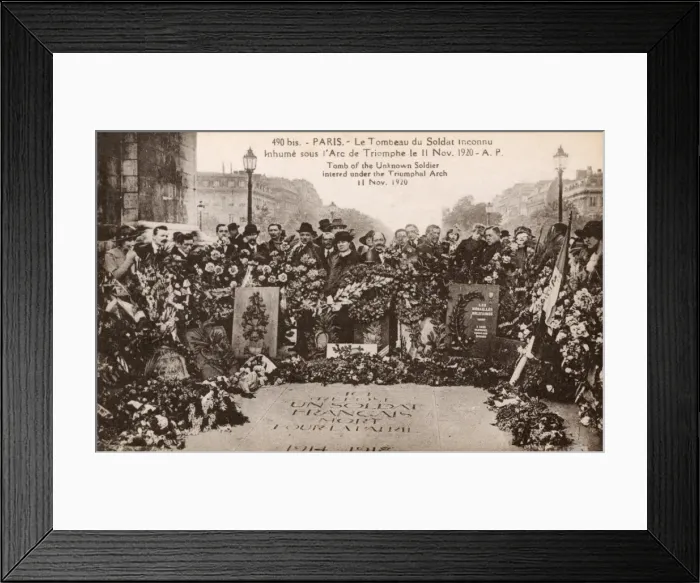 Framed Print : Tomb of Unknown Soldier - Arc de Triomphe, Paris, France Framed Print : Tomb of Unknown Soldier - Arc de Triomphe, Paris, France