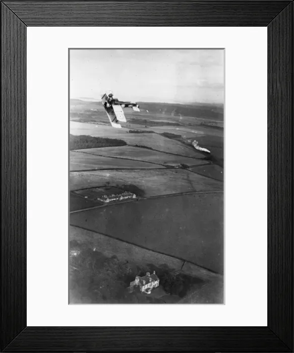 Framed Print : Sopwith Camel looping the loop, WW1 Framed Print : Sopwith Camel looping the loop, WW1