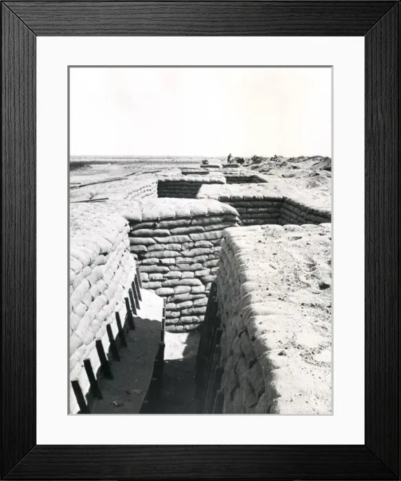 Framed Print : Trench in Suez Canal defences, Egypt, WW1 Framed Print : Trench in Suez Canal defences, Egypt, WW1