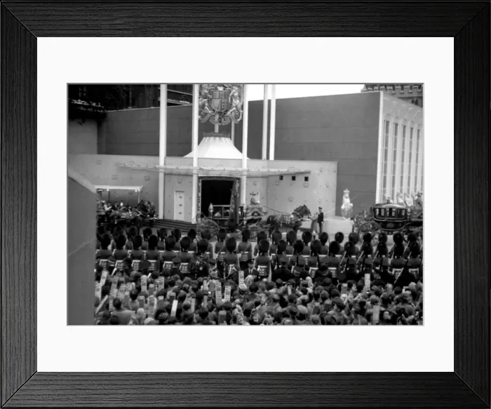 Framed Print : Coronation. Royal arrivals at West Door Framed Print : Coronation. Royal arrivals at West Door
