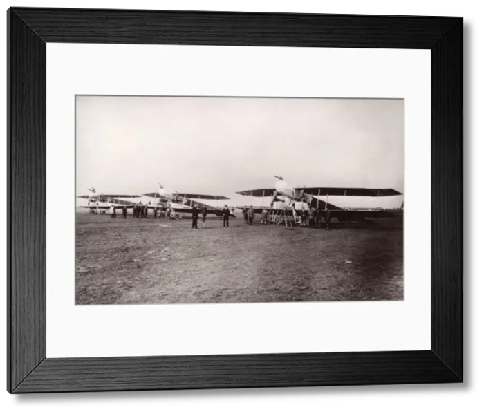 Framed Print : German Gotha G. I heavy bombers, WW1 Framed Print : German Gotha G. I heavy bombers, WW1