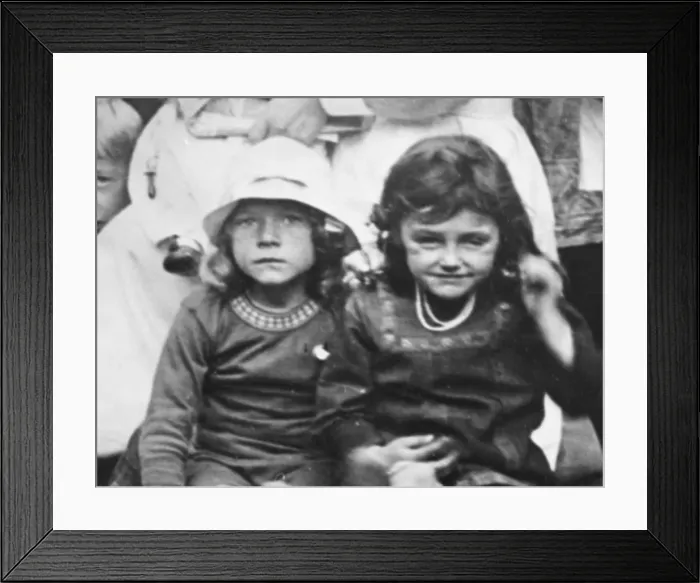 Framed Print : Two Belgian children, WW1 Framed Print : Two Belgian children, WW1