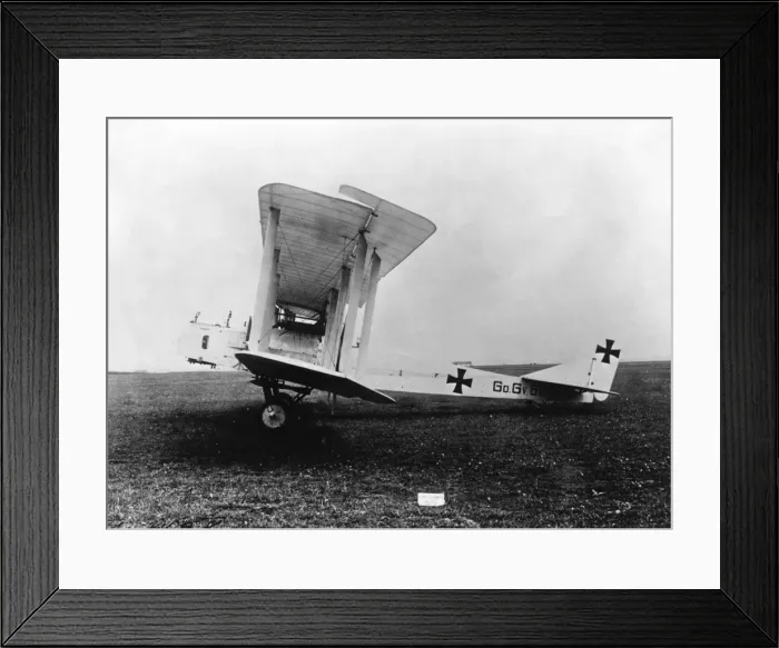 Framed Print : German Gotha G. V heavy bomber, WW1 Framed Print : German Gotha G. V heavy bomber, WW1