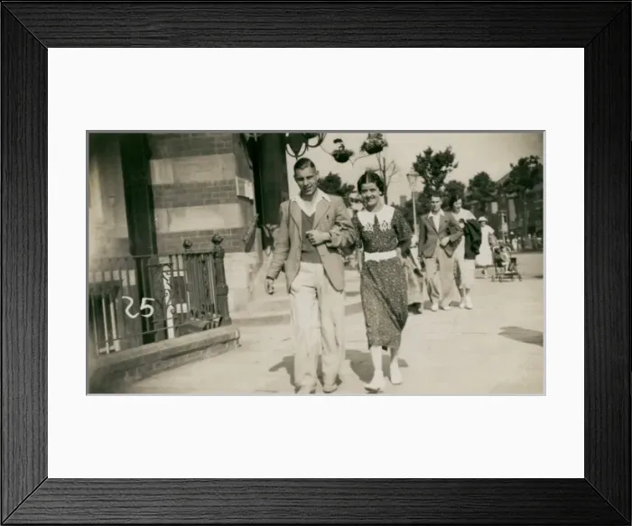 Framed Print : Young couple on holiday Framed Print : Young couple on holiday