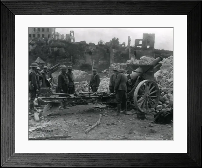 Framed Print : American artillery at Varennes-en-Argonne, France, WW1 Framed Print : American artillery at Varennes-en-Argonne, France, WW1