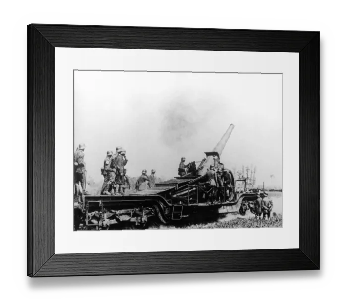 Framed Print : German gunners with 38cm railway gun, WW1 Framed Print : German gunners with 38cm railway gun, WW1