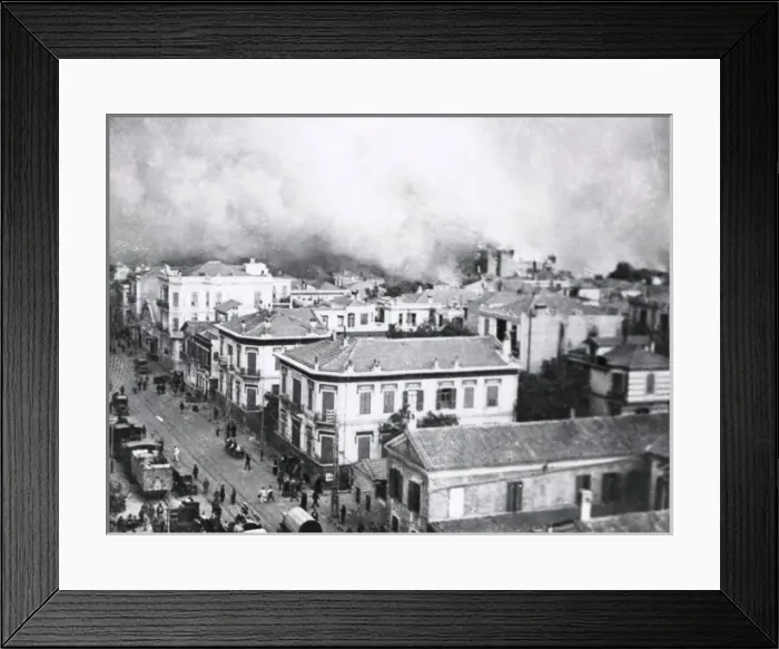 Framed Print : Quay on fire, Salonika, Greece, WW1 Framed Print : Quay on fire, Salonika, Greece, WW1