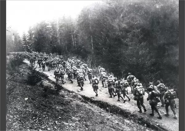 Romanian troops on the march, Carpathians, WW1