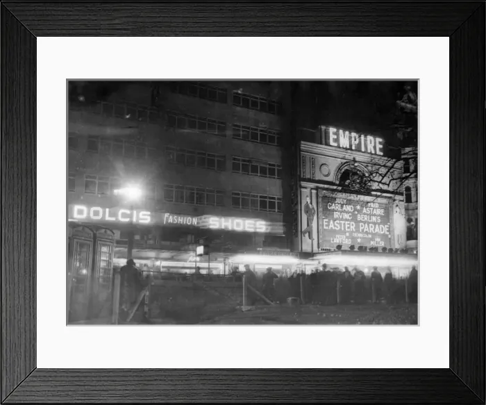 Framed Print : Empire, Leicester Square Framed Print : Empire, Leicester Square