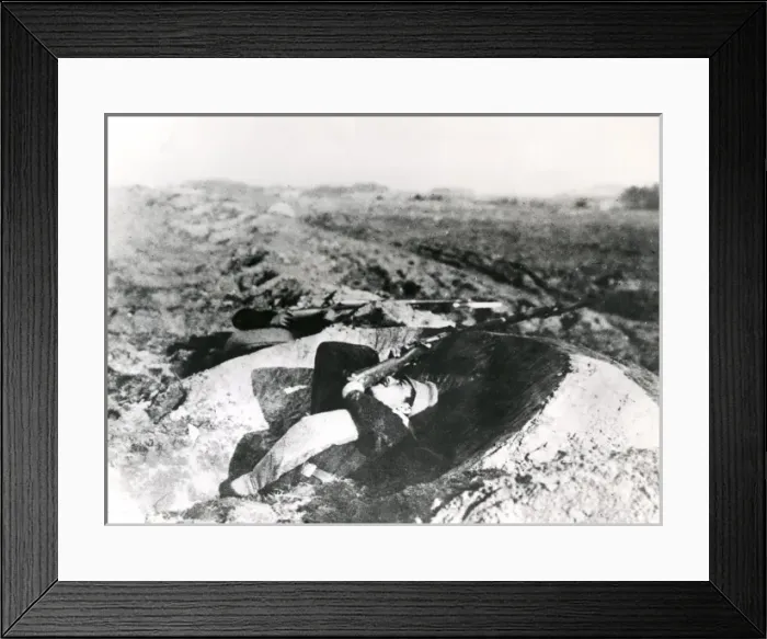 Framed Print : Russian troops manning a shallow trench, WW1 Framed Print : Russian troops manning a shallow trench, WW1