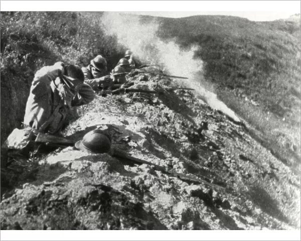Serbian troops on battlefield, WW1