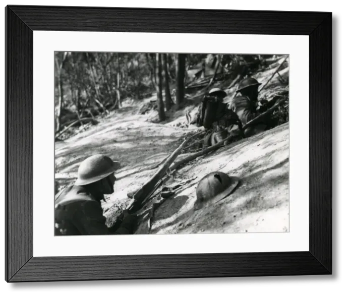 Framed Print : American infantry in action, Montrefagne, France, WW1 Framed Print : American infantry in action, Montrefagne, France, WW1