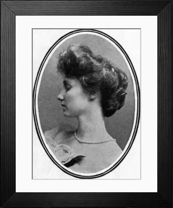 Framed Print : Noelle, Countess of Rothes (1878 - 1956) Framed Print : Noelle, Countess of Rothes (1878 - 1956)