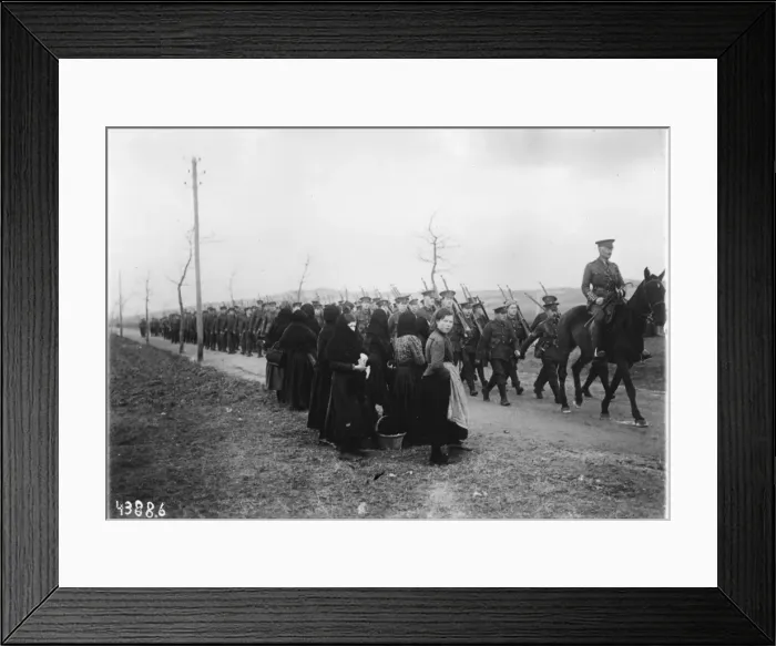 Framed Print : Belgian refugees watch British soldiers, WW1 Framed Print : Belgian refugees watch British soldiers, WW1