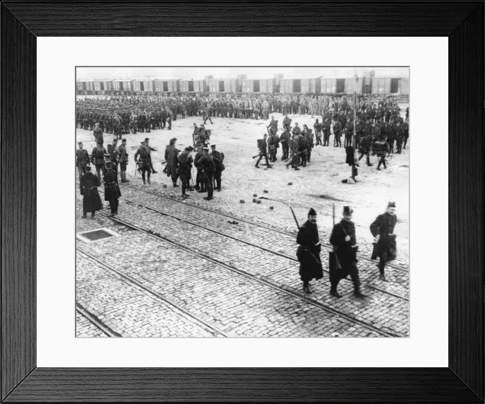 Framed Print : 7th Division and others, Zeebrugge, Belgium, WW1 Framed Print : 7th Division and others, Zeebrugge, Belgium, WW1