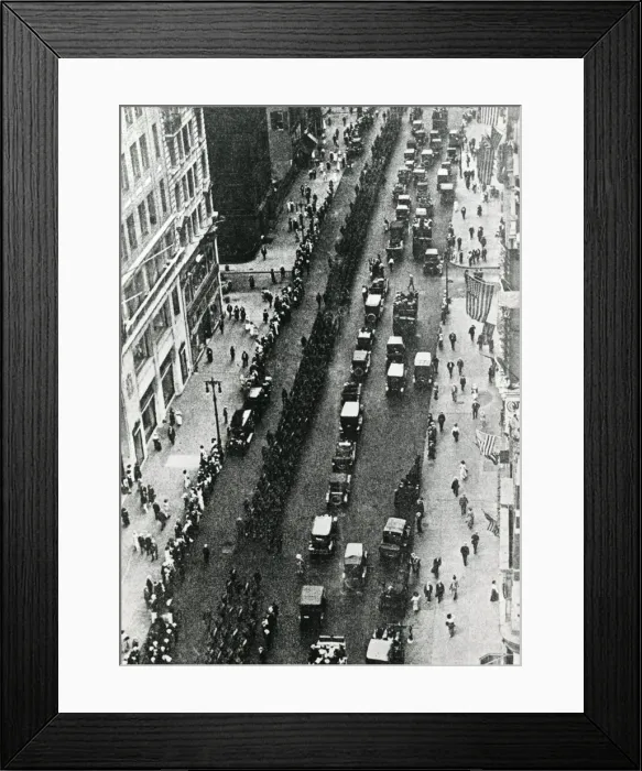Framed Print : American troops in New York, departing for France, WW1 Framed Print : American troops in New York, departing for France, WW1