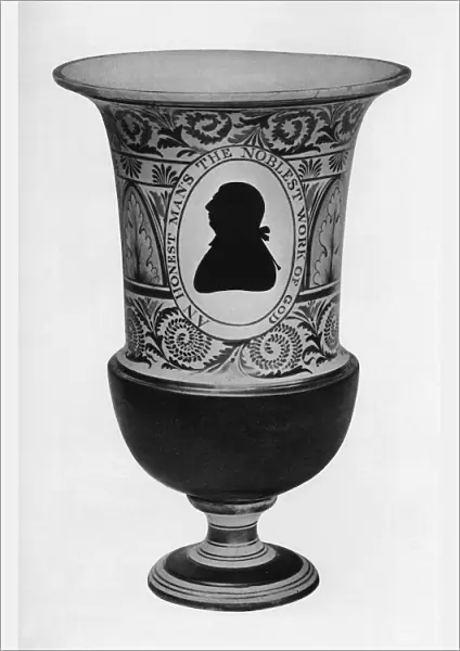 Worcester vase with silhouette portrait of King George III