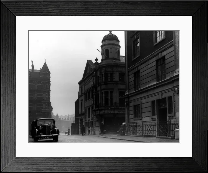 Framed Print : Westminster Theatre, Palace Street, Westminster Framed Print : Westminster Theatre, Palace Street, Westminster