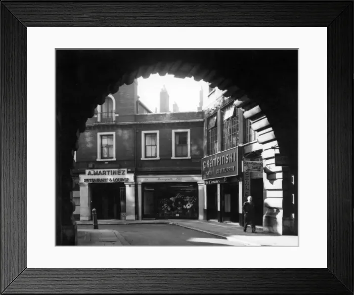 Framed Print : Martinez restaurant, Kempinski restaurant Framed Print : Martinez restaurant, Kempinski restaurant