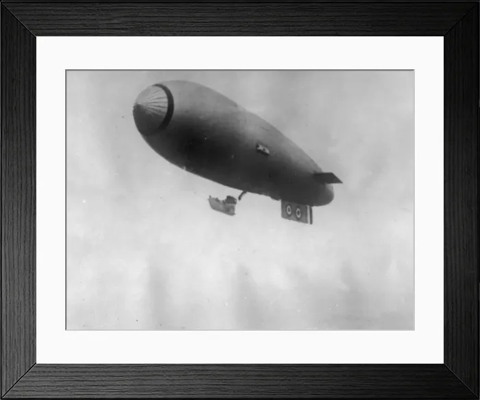 Framed Print : British naval airship in flight, WW1 Framed Print : British naval airship in flight, WW1