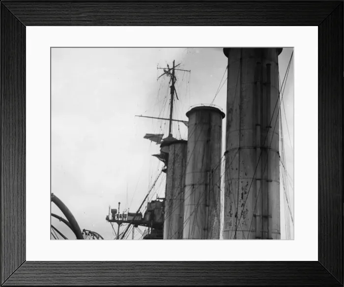 Framed Print : Damaged mast, HMS Kent, Battle of Falkland Islands, WW1 Framed Print : Damaged mast, HMS Kent, Battle of Falkland Islands, WW1
