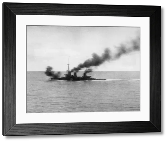 Framed Print : Opening fire, Battle of the Falkland Islands, WW1 Framed Print : Opening fire, Battle of the Falkland Islands, WW1
