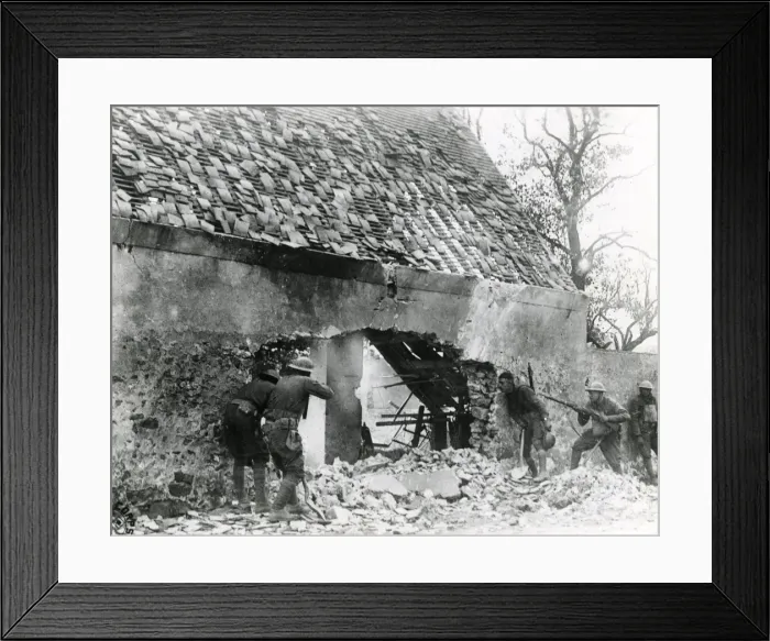 Framed Print : American troops in Villers-sur-Fere, France, WW1 Framed Print : American troops in Villers-sur-Fere, France, WW1