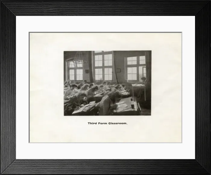 Framed Print : Queen Elizabeths Girls School, Barnet Framed Print : Queen Elizabeths Girls School, Barnet
