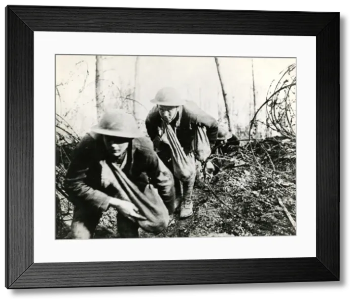 Framed Print : American soldiers going into action, France, WW1 Framed Print : American soldiers going into action, France, WW1