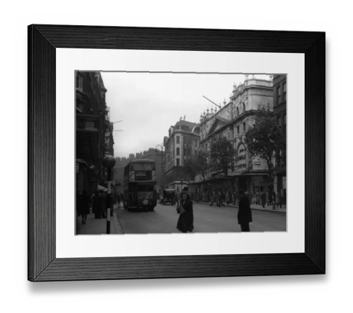 Framed Print : Wyndhams Theatre on Charing Cross Road Framed Print : Wyndhams Theatre on Charing Cross Road
