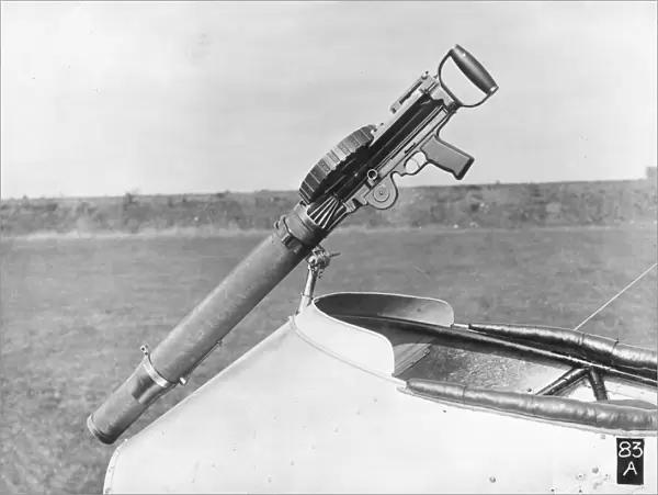 De Havilland 2 plane with Lewis gun, WW1