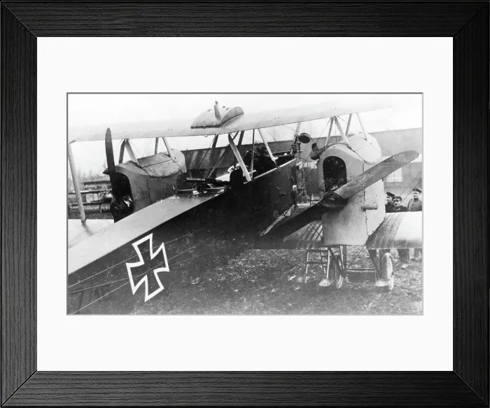 Framed Print : German Gotha G III heavy bomber plane, WW1 Framed Print : German Gotha G III heavy bomber plane, WW1