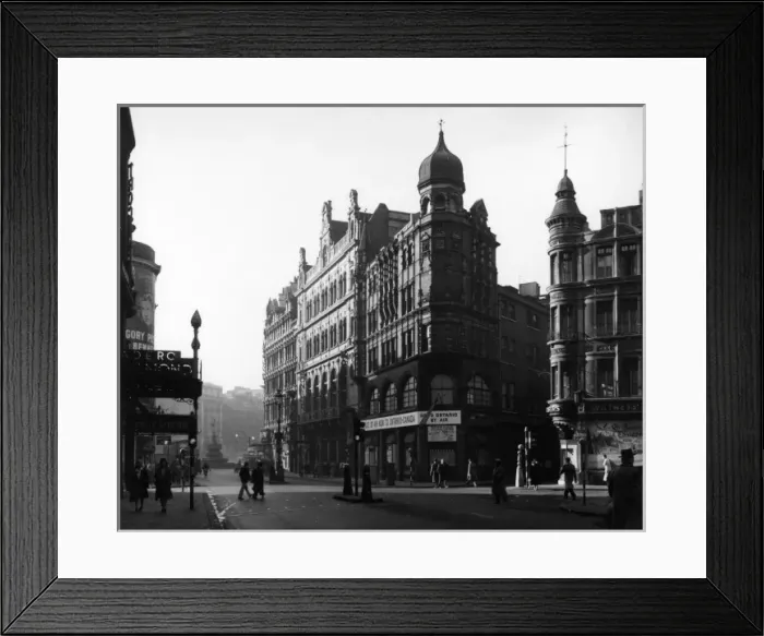 Framed Print : Monico restaurant, Piccadilly Framed Print : Monico restaurant, Piccadilly