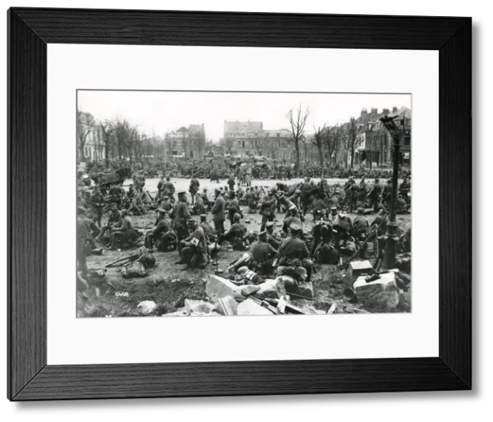 Framed Print : German troops in Armentieres, France, WW1 Framed Print : German troops in Armentieres, France, WW1