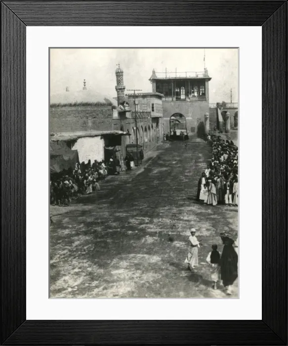 Framed Print : Street scene in Baghdad, Mesopotamia, WW1 Framed Print : Street scene in Baghdad, Mesopotamia, WW1
