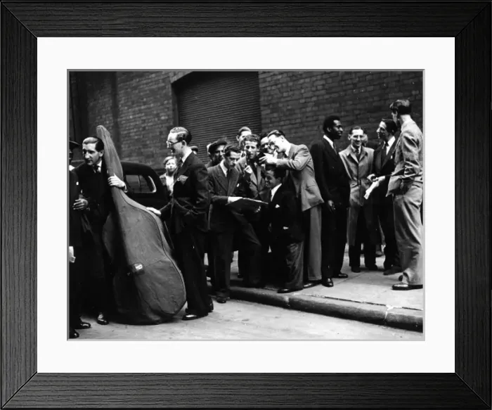Framed Print : Musicians and actors chatting Framed Print : Musicians and actors chatting