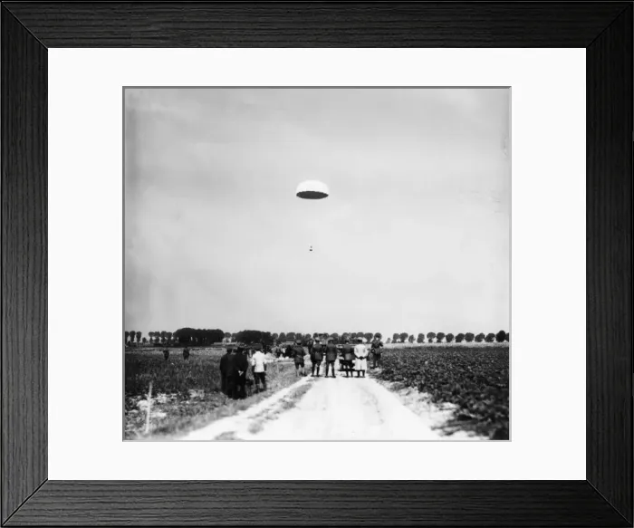 Framed Print : Parachute descending, Fournes, France, WW1 Framed Print : Parachute descending, Fournes, France, WW1