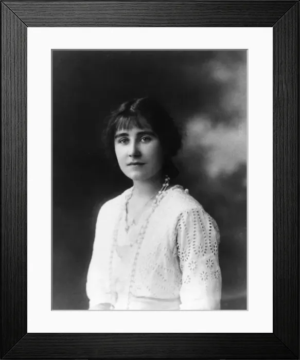 Framed Print : Elizabeth Bowes-Lyon Framed Print : Elizabeth Bowes-Lyon