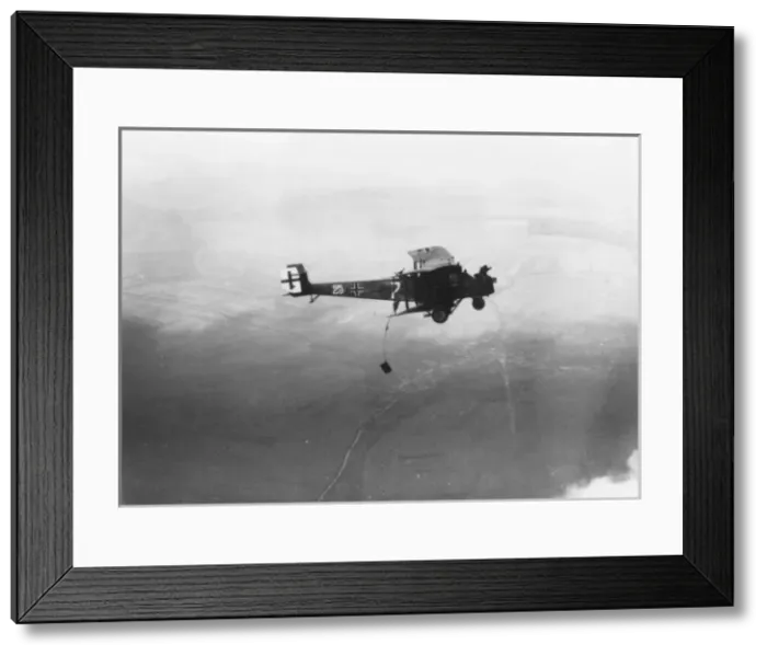 Framed Print : German monoplane in flight, WW1 Framed Print : German monoplane in flight, WW1