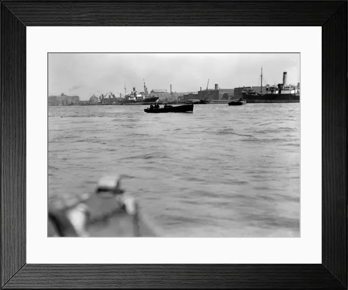 Framed Print : Thames River Police Boat Framed Print : Thames River Police Boat