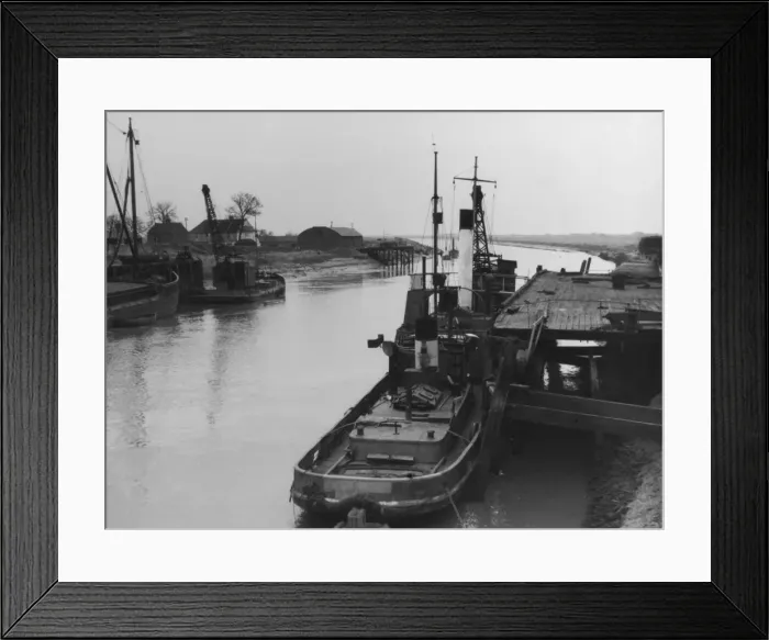 Framed Print : River Welland, Fossdyke Framed Print : River Welland, Fossdyke