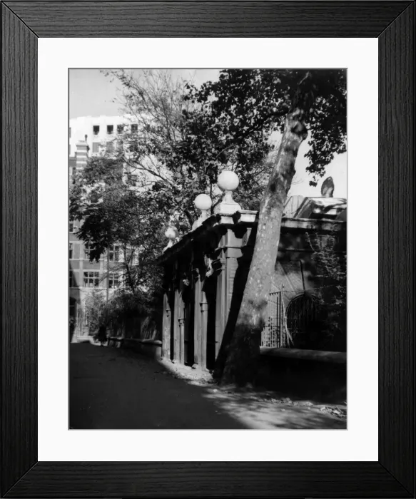 Framed Print : Embankment Gardens Framed Print : Embankment Gardens