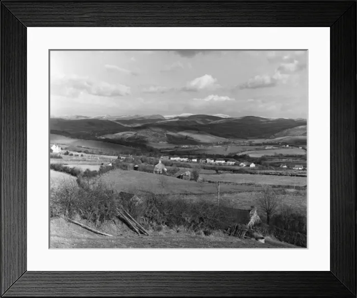 Framed Print : Wales / Commins Coch Framed Print : Wales / Commins Coch
