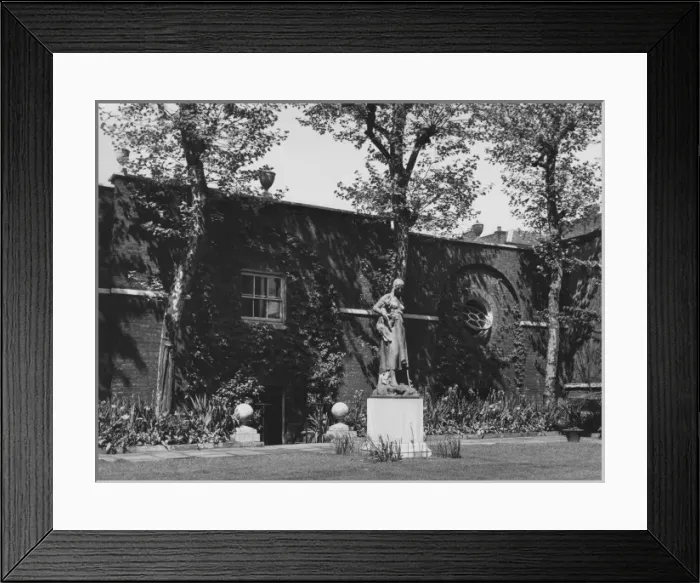 Framed Print : Courtauld Garden Framed Print : Courtauld Garden