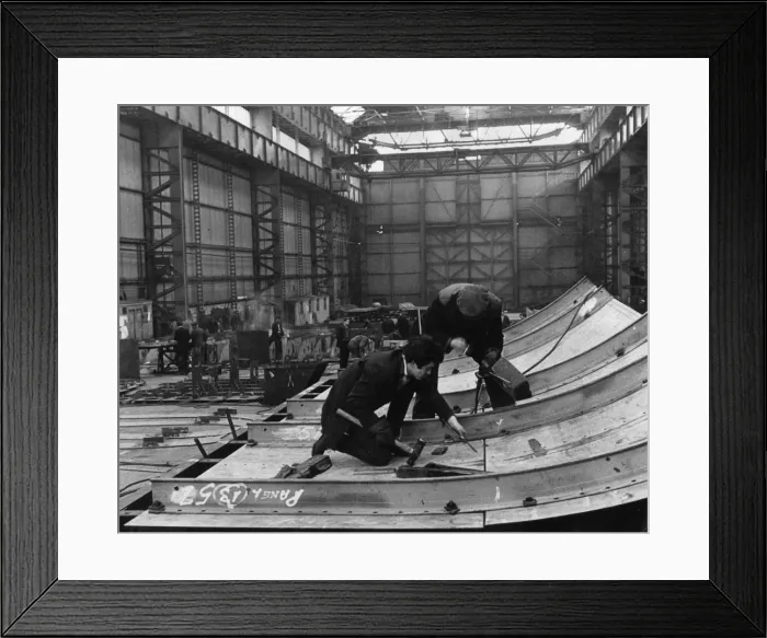 Framed Print : Tyneside Shipyard Framed Print : Tyneside Shipyard
