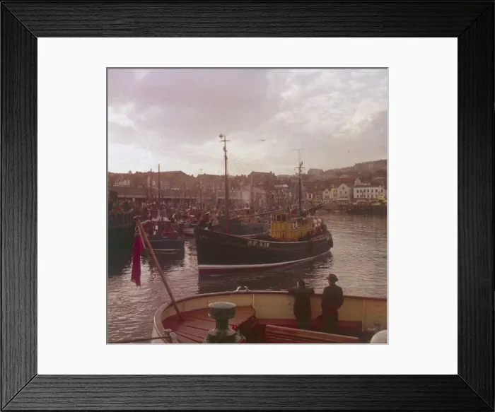 Framed Print : Scarborough Harbour Framed Print : Scarborough Harbour