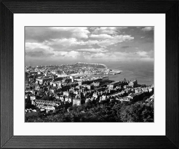 Framed Print : England / Scarborough Framed Print : England / Scarborough