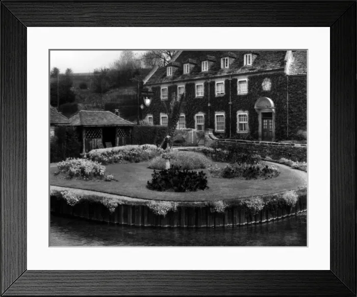 Framed Print : Circular Garden Framed Print : Circular Garden